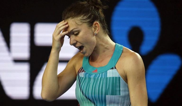 Simona Halep a părăsit turneul de la Stuttgart după ce a câștigat doar trei game-uri