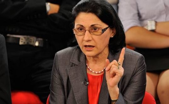 „Nu intenţionez scoaterea Geografiei din materiile de la Bacalaureat. Era doar o schiţă de dezbatere publică, nu o decizie”, a declarat ministrul Educaţiei, Ecaterina Andronescu