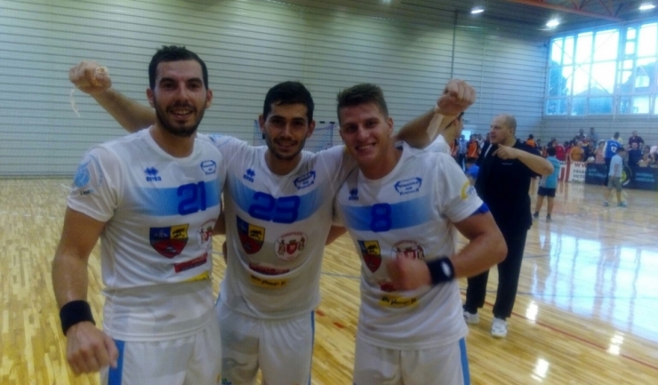 Constănţenii au sărbătorit la Făgăraş prima victorie din istoria clubului (sursa foto: facebook HC Dobrogea Sud)