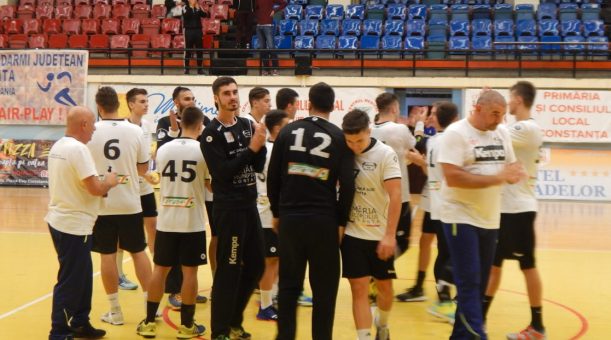 Sâmbătă, de la ora 13.00, în Sala Sporturilor, în Divizia A la handbal masculin, HC Dobrogea Sud II Constanţa va întâlni liderul (sursa foto: hcdobrogeasud.ro)
