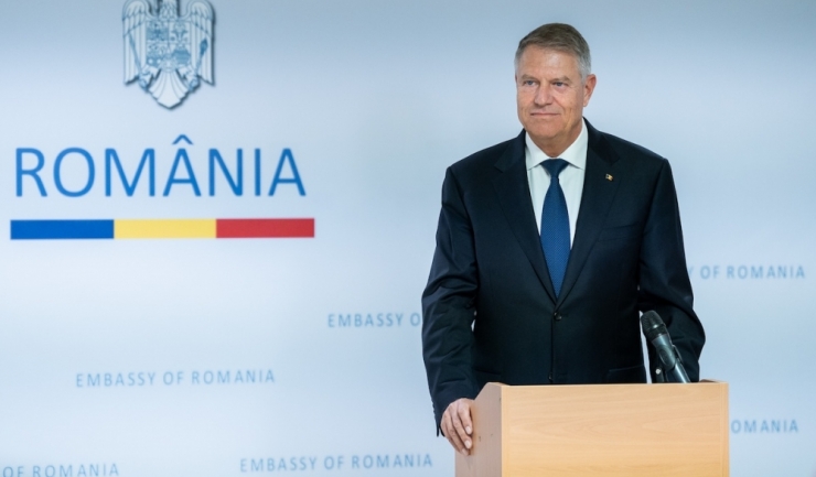 Klaus Iohannis îl felicită pe Donald Trump pentru câştigarea alegerilor prezidenţiale din SUA