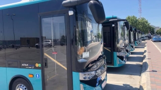 Zece autobuze electrice, achiziţionate cu fonduri UE, au ajuns la Mangalia