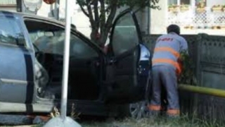 Intervenție de urgență la Valu lui Traian: o mașină a rupt o conductă de gaze!