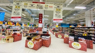 Cele mai importante crame românești vin la Târgul de Vinuri Auchan