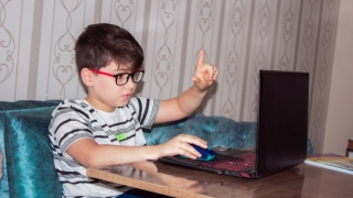 Consiliul Județean al Elevilor Constanța: ce spun elevii constănțeni despre școala online