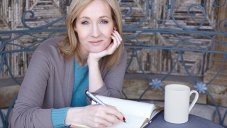 J.K. Rowling, pe primul loc în topul celor mai bine plătiți scriitori din lume