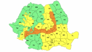 Cod portocaliu și galben de ninsori și viscol în mai multe zone din țară