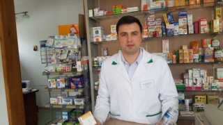 Un tânăr farmacist român lansează o linie proprie de produse dermato-cosmetice