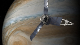 Sonda Juno, activă şi gata să supravegheze Jupiter