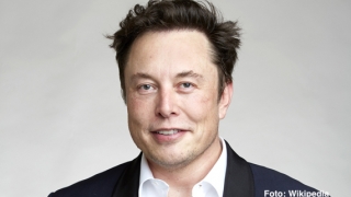 Elon Musk: Avioanele de luptă cu pilot sunt depășite în epoca dronelor