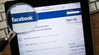 Comisia Europeană, avertisment dur pentru Facebook și Twitter