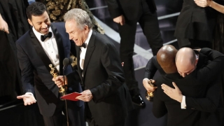 Warren Beatty şi Faye Dunaway prezintă din nou la gala Oscar