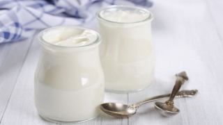 Iaurtul din lapte de capră este singurul tip de iaurt care NU produce balonare
