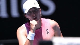 Australian Open. Emma Răducanu, învinsă de Iga Swiatek în turul al treilea al turneului