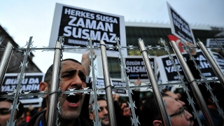 Opoziția turcă susține că 32 de jurnaliști sunt arestați în prezent