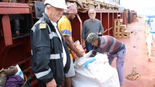 Echipajul unei nave ancorată pe Dunăre a cerut sprijin autorităților române