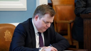 Premierul islandez a demisionat