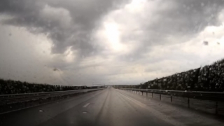 Circulație pe carosabil umed pe autostrada A2 București-Constanța