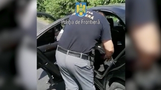 Bunuri contrafăcute în valoare de 500.000 lei, confiscate de poliţişti la frontiera Vama Veche