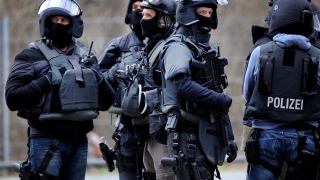 Doi presupuși militanți ai Statului Islamic, arestați pentru plănuirea unui atentat