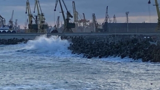 Porturi închise din cauza vântului puternic