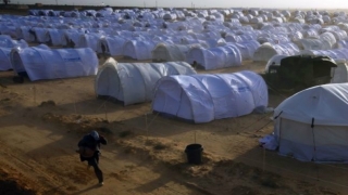 UE va dubla ajutorul de urgență pentru refugiații din Grecia