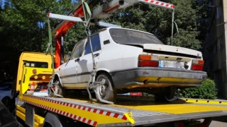 18 vehicule abandonate au fost ridicate la Constanța